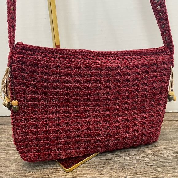 The Sak Burgundy Crochet Shoulder/crossbody bag purse. Pre-owned. Zip closure. - Picture 2 of 13
